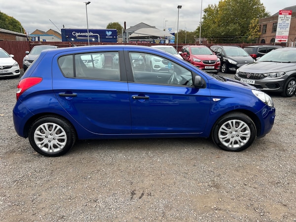 Used Hyundai i20 2011 for sale - 76290400: Photo 7