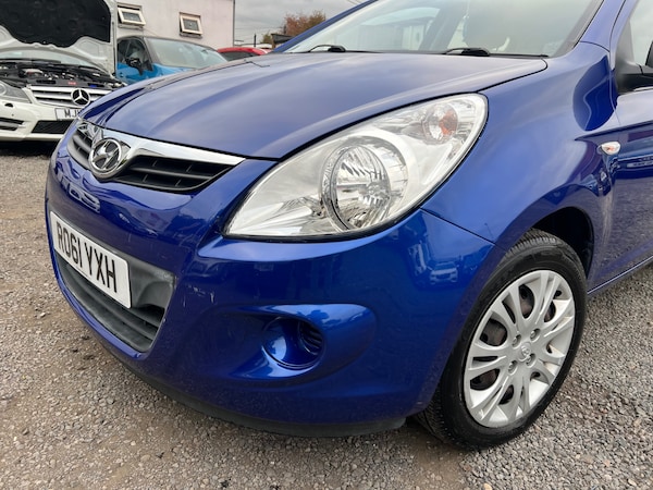 Used Hyundai i20 2011 for sale - 76290400: Photo 9