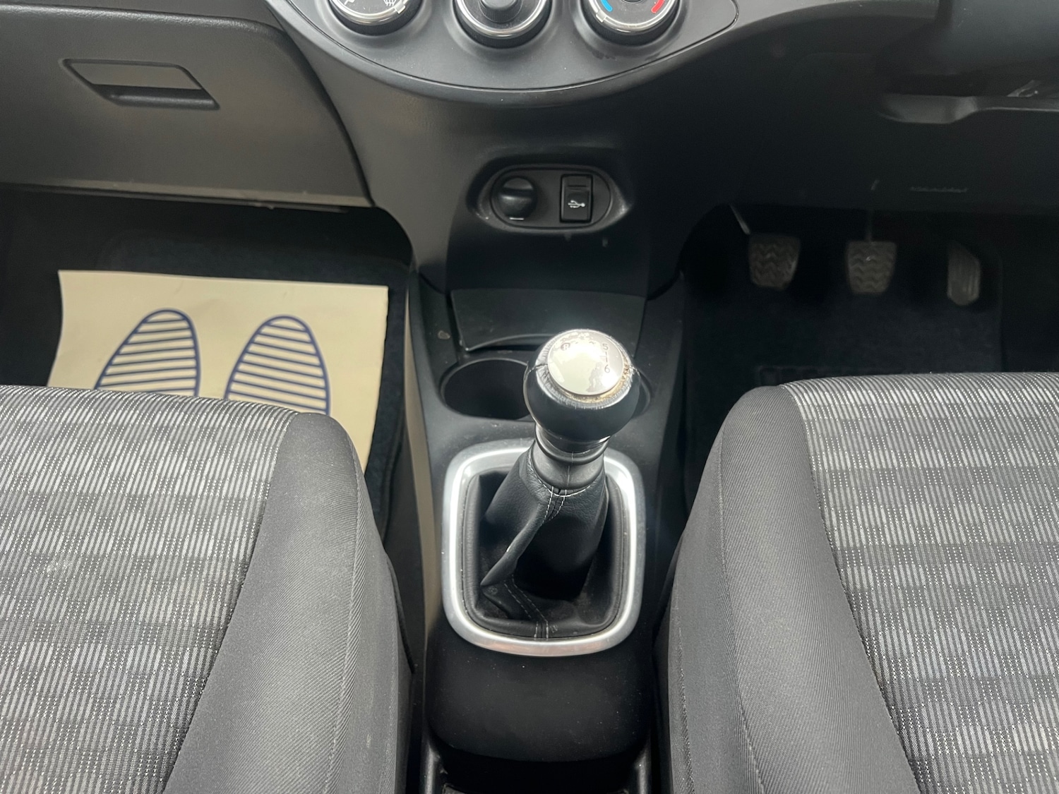 Used Toyota Yaris 2016 for sale - 76196293: Photo 15