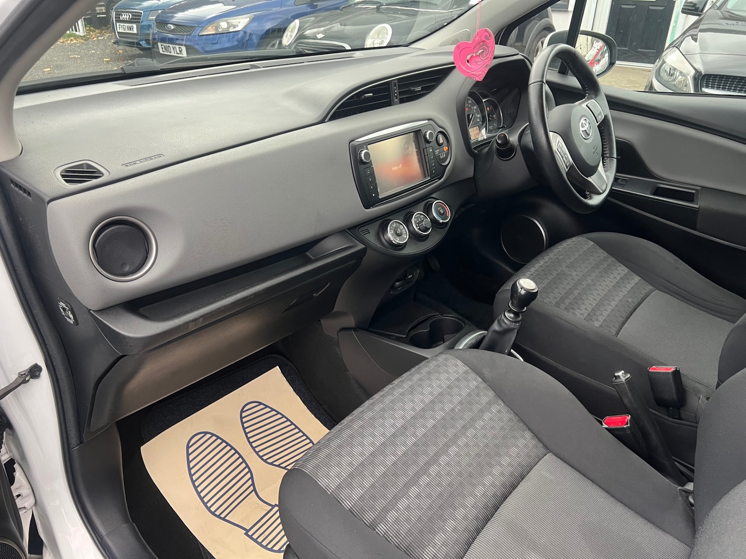 Used Toyota Yaris 2016 for sale - 76196293: Photo 16