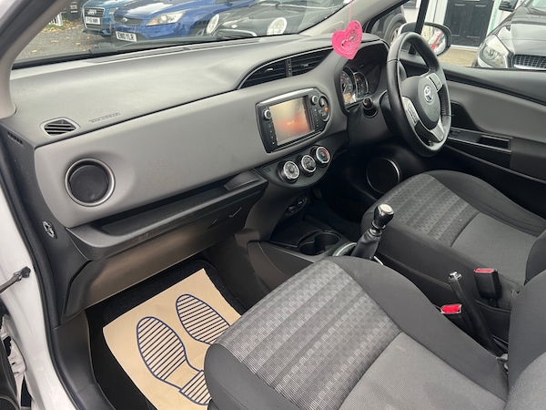 Used Toyota Yaris 2016 for sale - 76196293: Photo 16