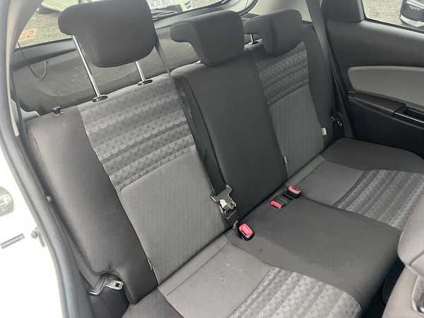 Used Toyota Yaris 2016 for sale - 76196293: Photo 18