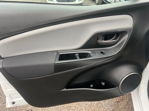 Used Toyota Yaris 2016 for sale - 76196293: Photo 19