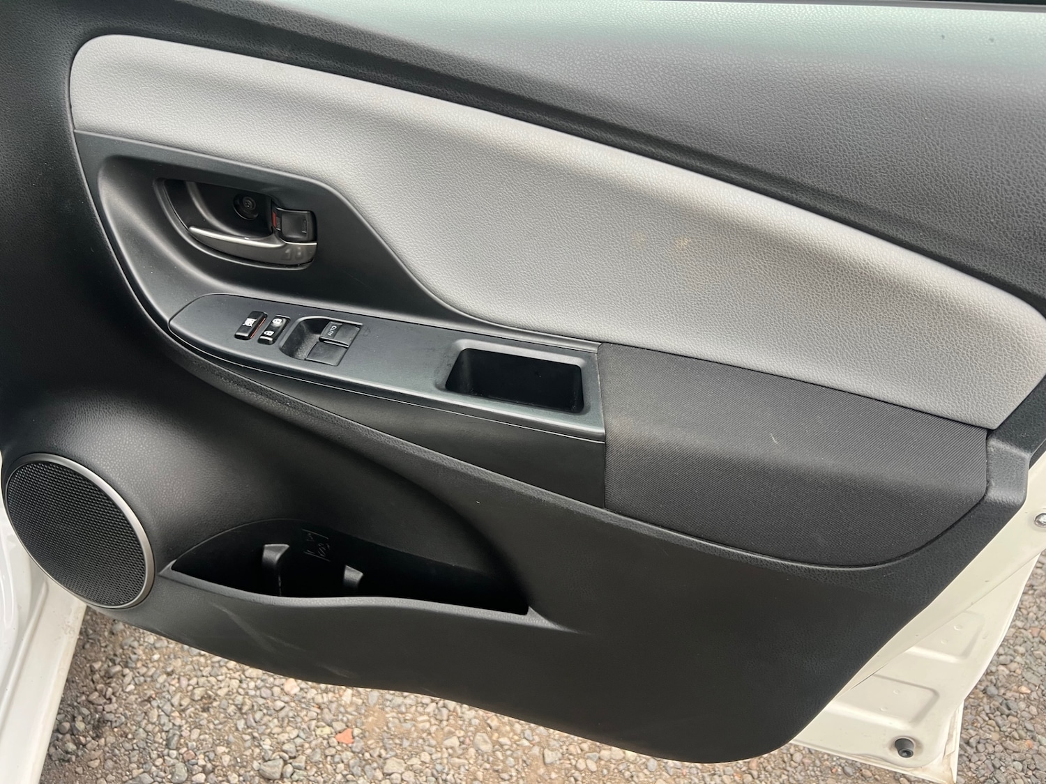 Used Toyota Yaris 2016 for sale - 76196293: Photo 20