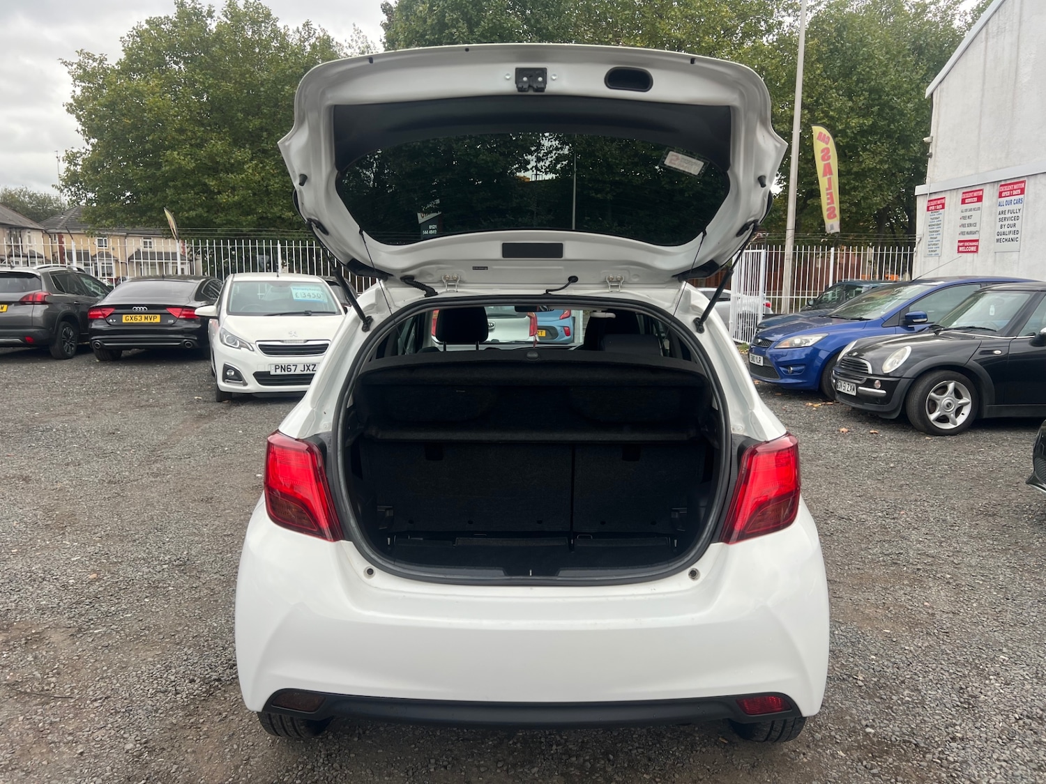 Used Toyota Yaris 2016 for sale - 76196293: Photo 21