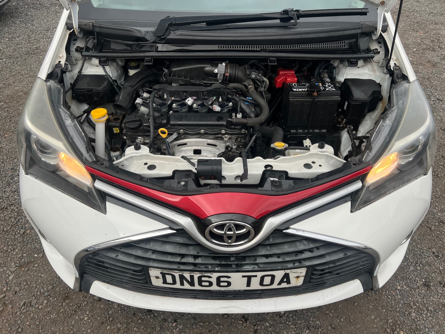 Used Toyota Yaris 2016 for sale - 76196293: Photo 22