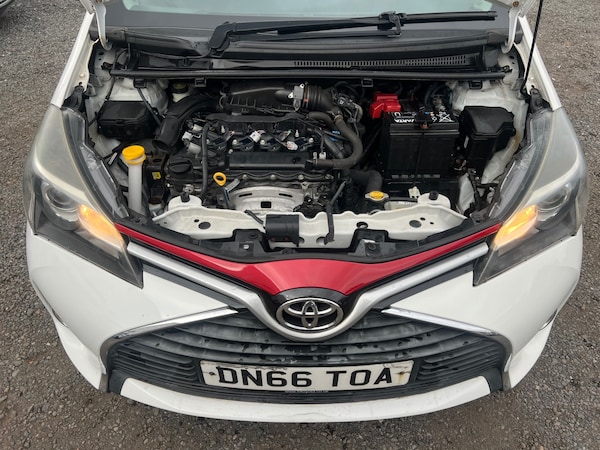 Used Toyota Yaris 2016 for sale - 76196293: Photo 22