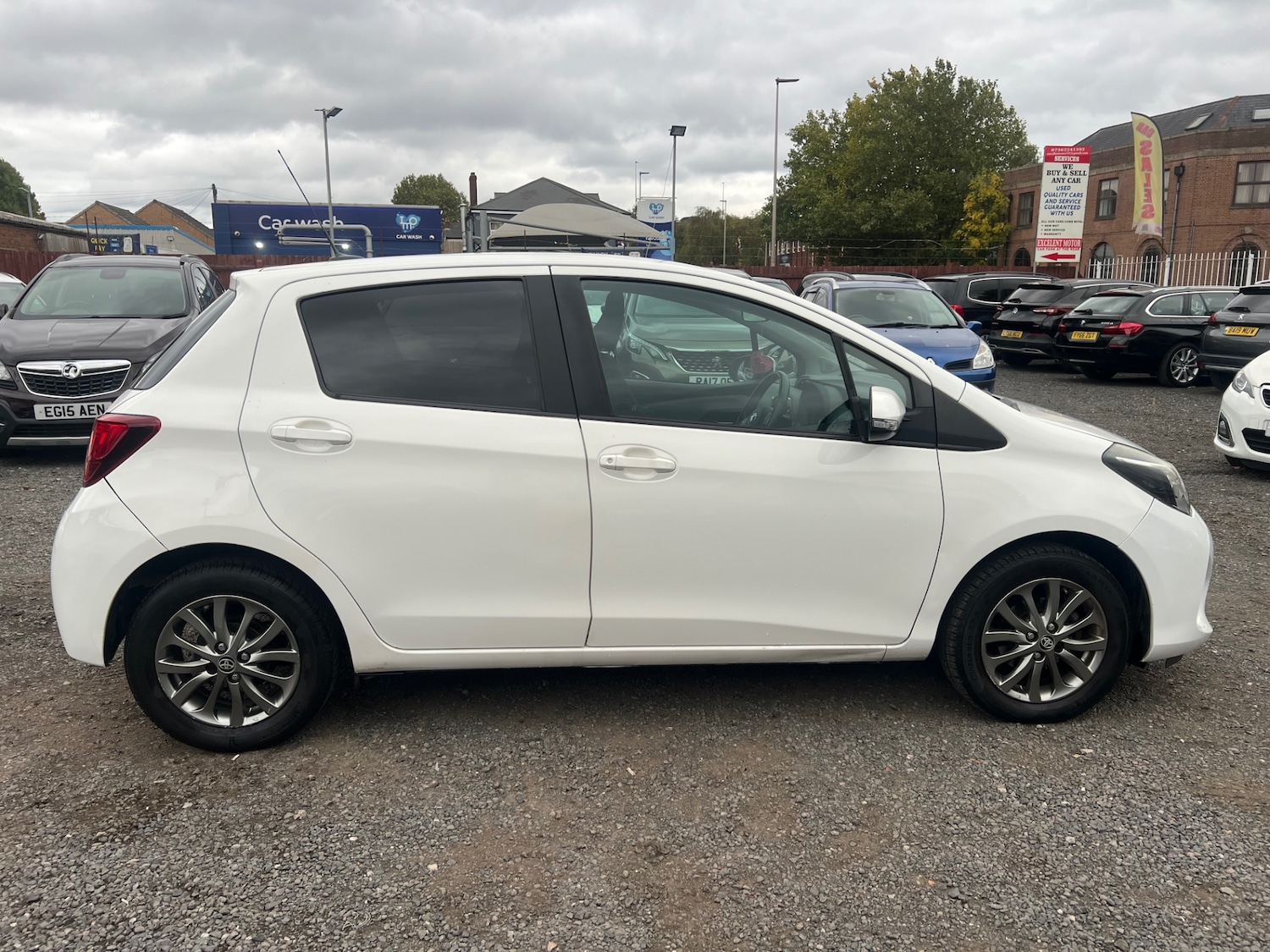 Used Toyota Yaris 2016 for sale - 76196293: Photo 8