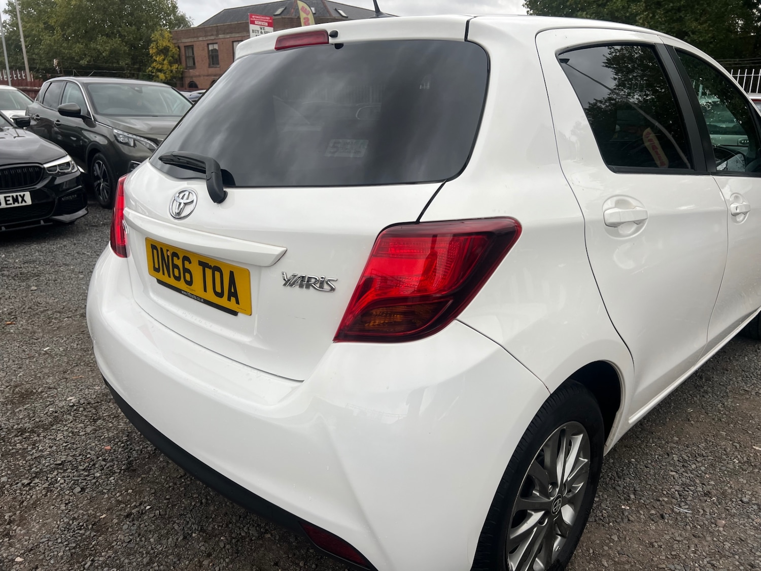 Used Toyota Yaris 2016 for sale - 76196293: Photo 9