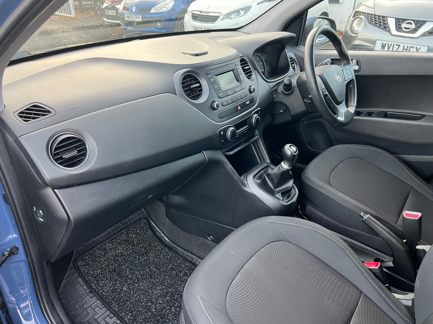 Used Hyundai i10 2017 for sale - 76652899: Photo 17