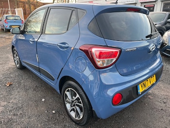 Used Hyundai i10 2017 for sale - 76652899: Photo