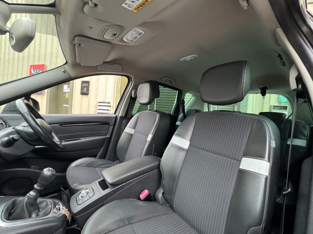 Used Renault Scenic 2015 for sale - 76961734: Photo 11