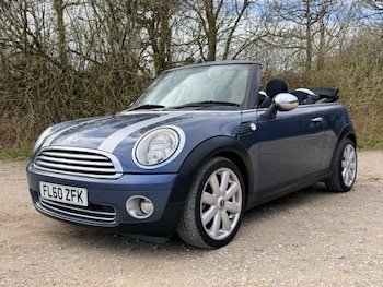 Used MINI Convertible 2010 for sale - 77747486: Photo