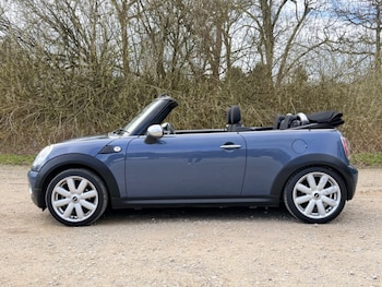 Used MINI Convertible 2010 for sale - 77747486: Photo