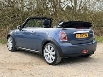 Used MINI Convertible 2010 for sale - 77747486: Photo