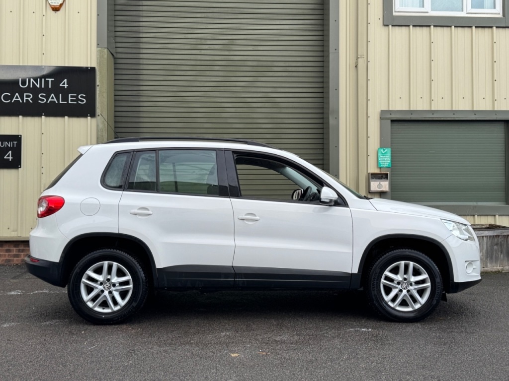Used Volkswagen Tiguan 2010 for sale - 76329846: Photo 6