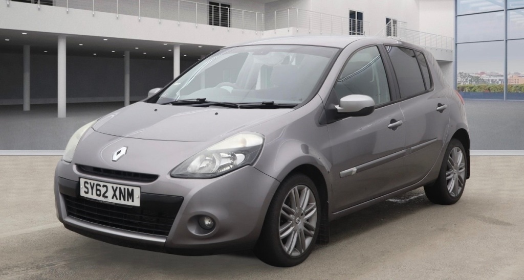 Used Renault Clio 2012 for sale - 77878741: Photo 2