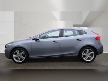 Used Volvo V40 2014 for sale - 79802926: Photo