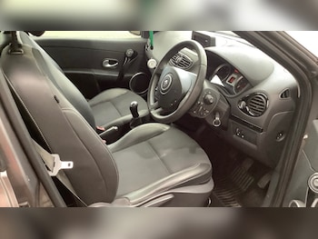 Used Renault Clio 2012 for sale - 79492421: Photo