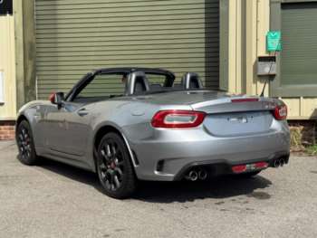 Used Abarth 124 Spider 2018 for sale - 74387060: Photo
