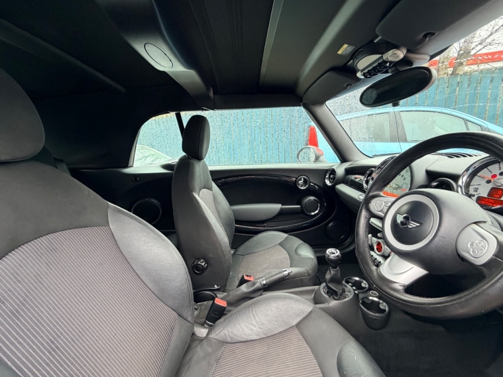 Used MINI Convertible 2010 for sale - 78210155: Photo 10