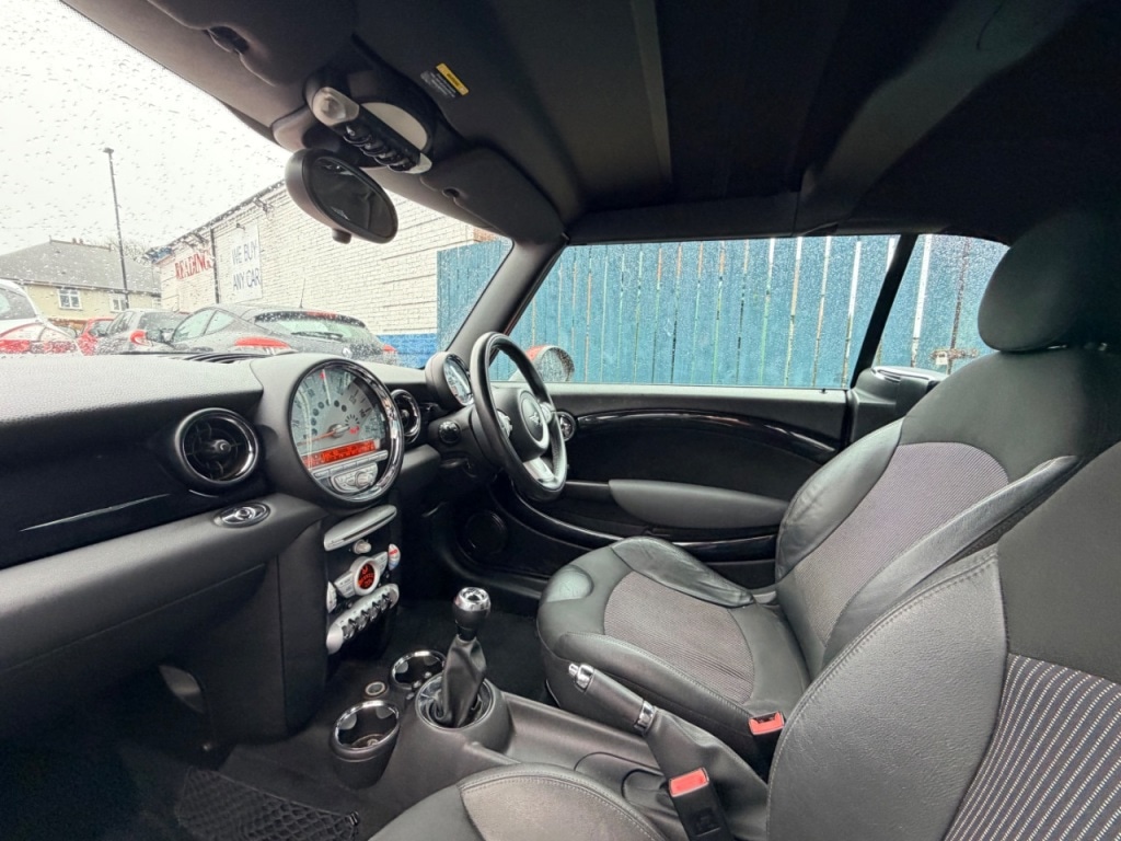 Used MINI Convertible 2010 for sale - 78210155: Photo 11