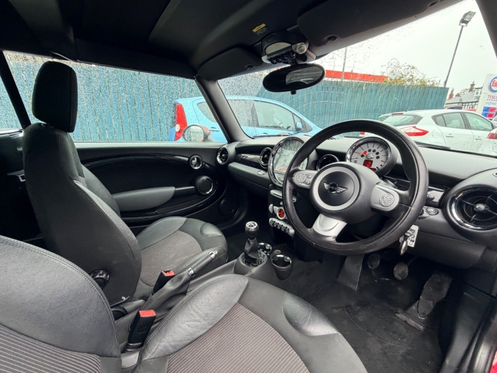 Used MINI Convertible 2010 for sale - 78210155: Photo 8