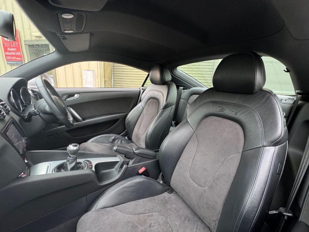 Used Audi TT 2010 for sale - 76603795: Photo 10