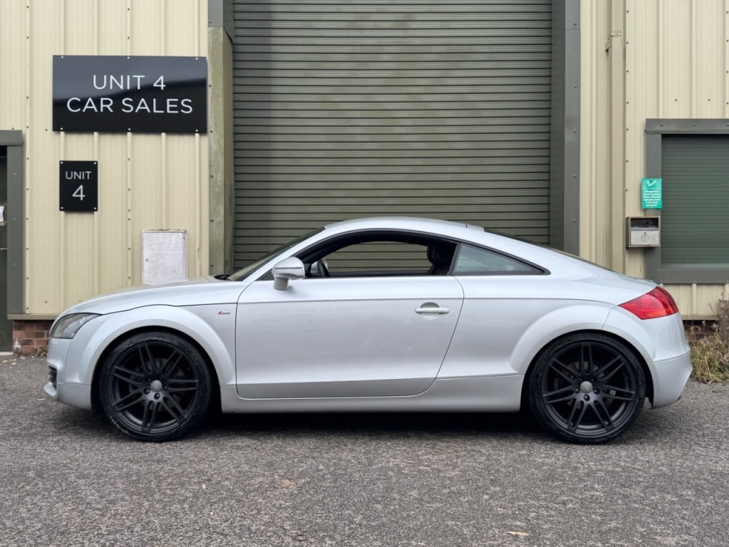 Used Audi TT 2010 for sale - 76603795: Photo 2