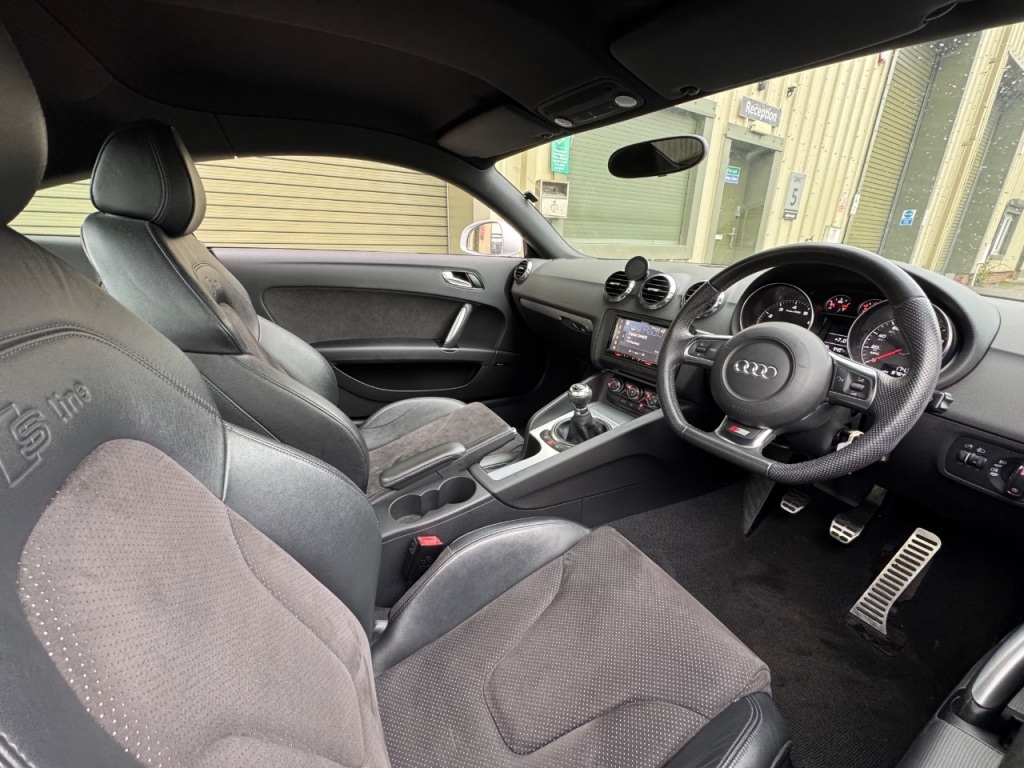 Used Audi TT 2010 for sale - 76603795: Photo 9