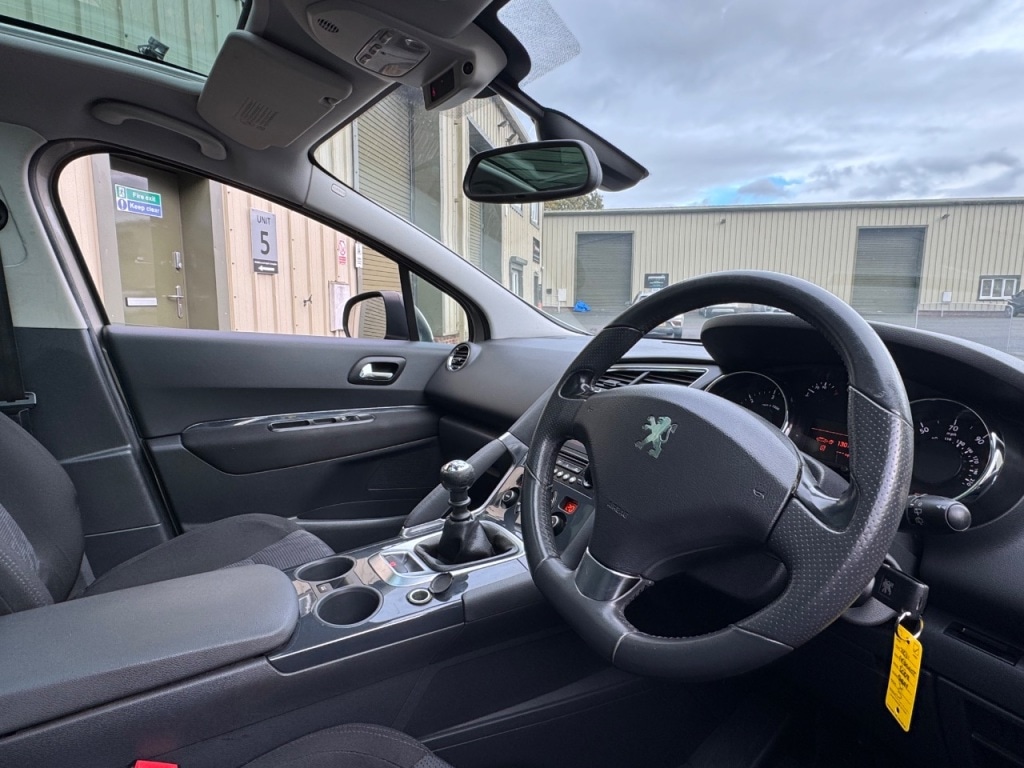 Used Peugeot 3008 2011 for sale - 76405768: Photo 10