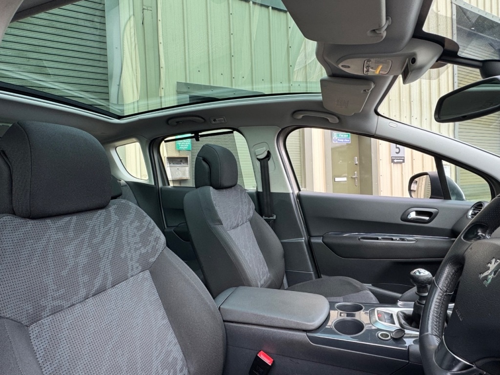 Used Peugeot 3008 2011 for sale - 76405768: Photo 9