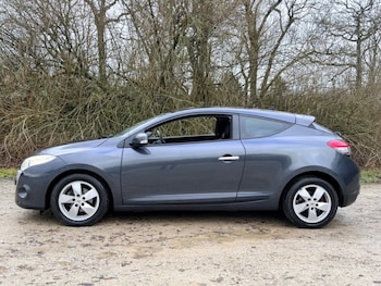 Used Renault Megane 2011 for sale - 77399610: Photo