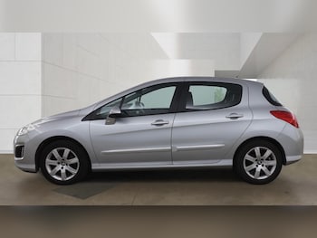 Used Peugeot 308 2012 for sale - 79449456: Photo