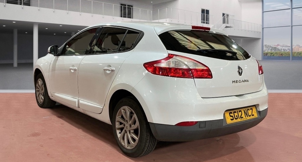 Used Renault Megane 2012 for sale - 77764089: Photo 2