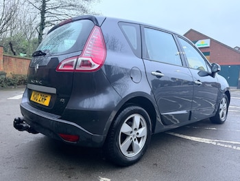 Used Renault Scenic 2010 for sale - 77200615: Photo