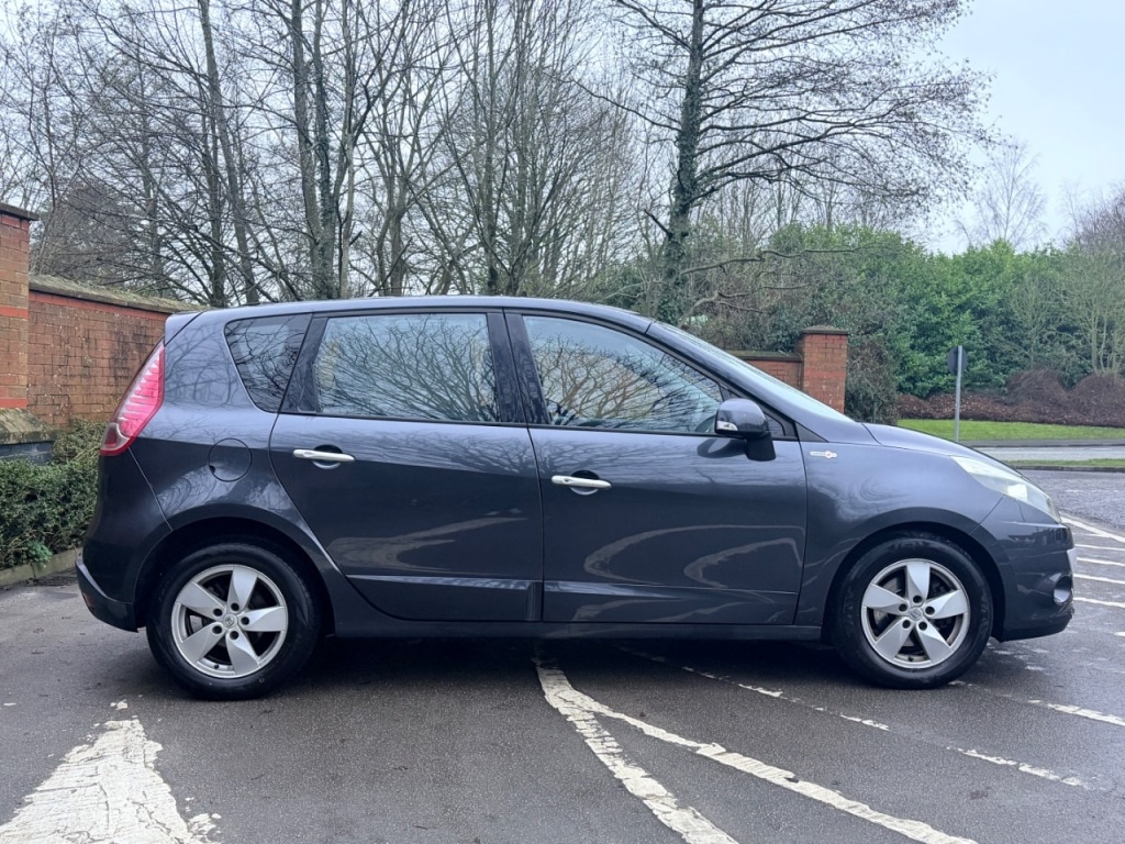 Used Renault Scenic 2010 for sale - 77200615: Photo 5