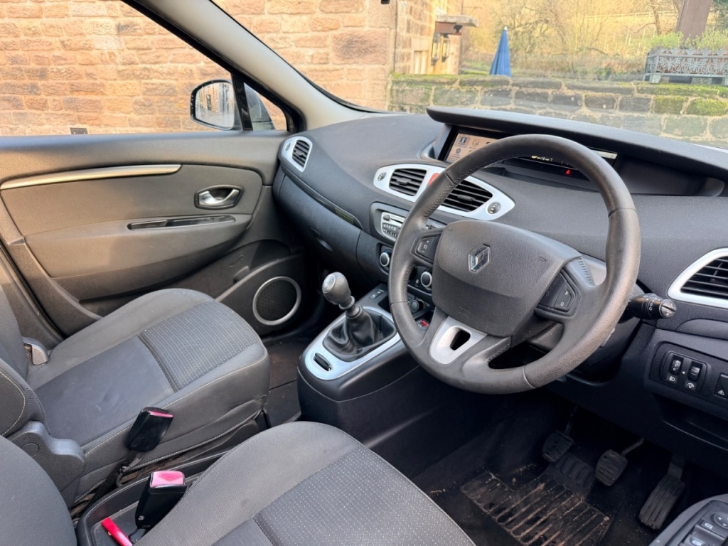 Used Renault Scenic 2010 for sale - 77200615: Photo 8