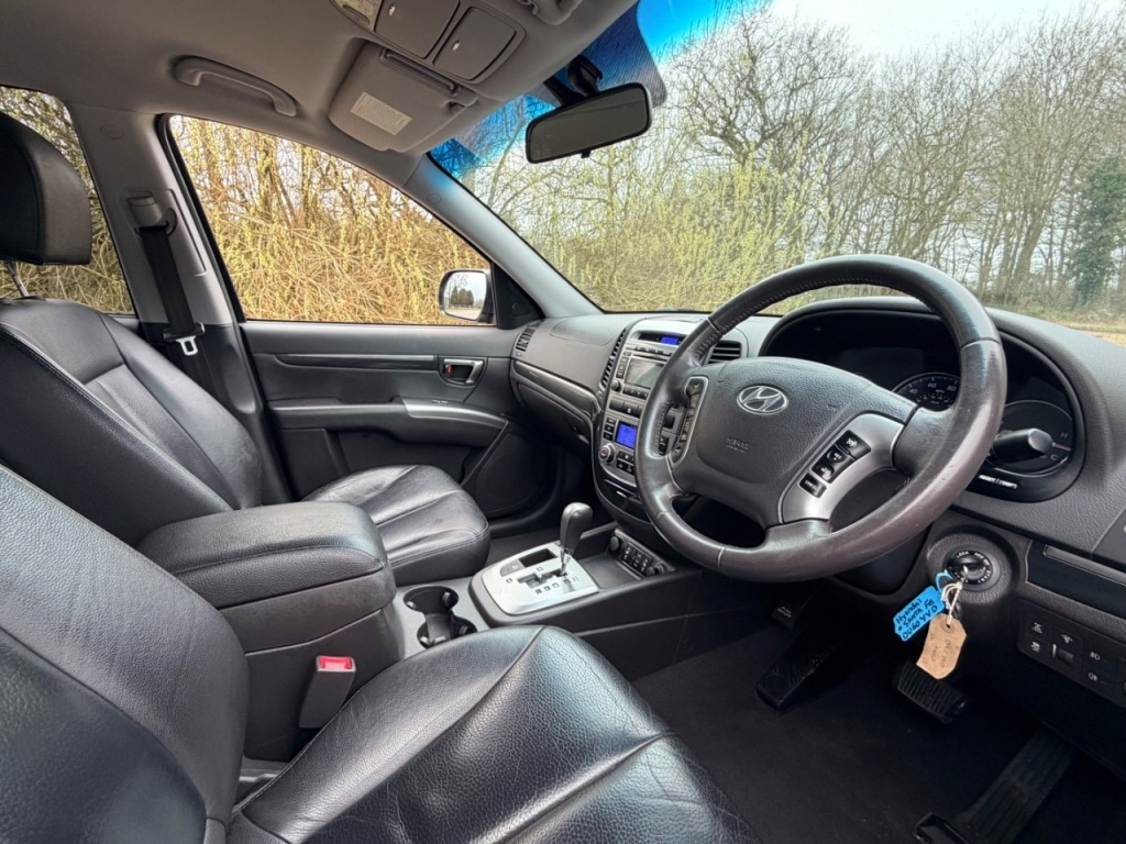 Used Hyundai Santa Fe 2010 for sale - 77533750: Photo 12