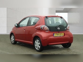 Used Toyota AYGO 2011 for sale - 79158215: Photo