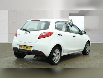Used Mazda Mazda2 2011 for sale - 79107114: Photo