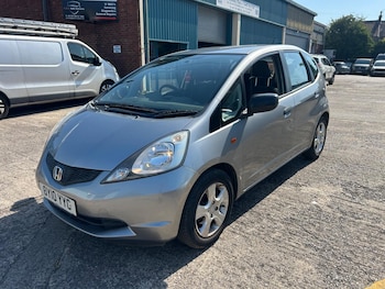 Used Honda Jazz 2010 for sale - 79018714: Photo