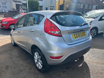 Used Ford Fiesta 2010 for sale - 79062853: Photo