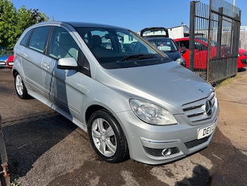 Used Mercedes-Benz B Class 2011 for sale - 79012047: Photo