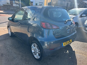 Used Mitsubishi Colt 2011 for sale - 79061803: Photo
