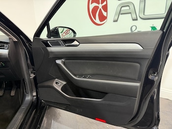 Used Volkswagen Passat 2020 for sale - 76395973: Photo