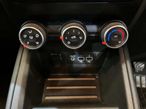 Used Renault Clio 2020 for sale - 73871240: Photo 15