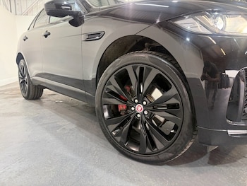 Used Jaguar F-Pace 2016 for sale - 79178581: Photo