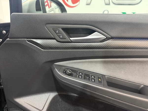 Used Volkswagen Golf 2024 for sale - 75665841: Photo 7