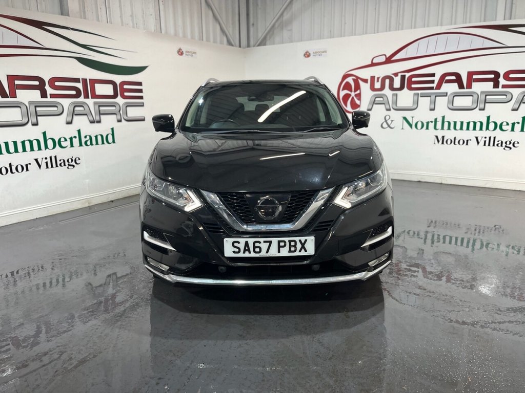 Used Nissan Qashqai 2017 for sale - 76740515: Photo 2